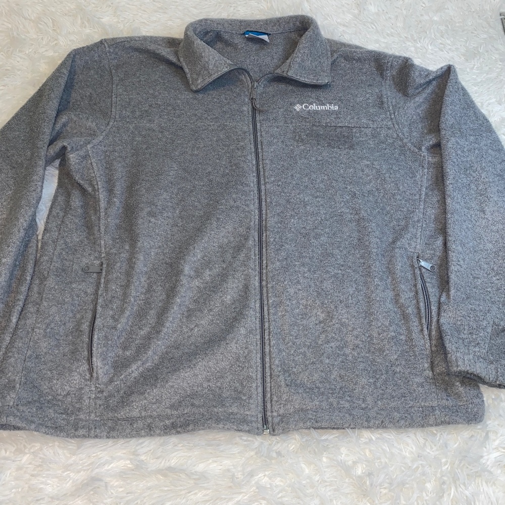 Columbia Gray Fleece Zip up Jacket 2 zip pockets Excellent Condition
